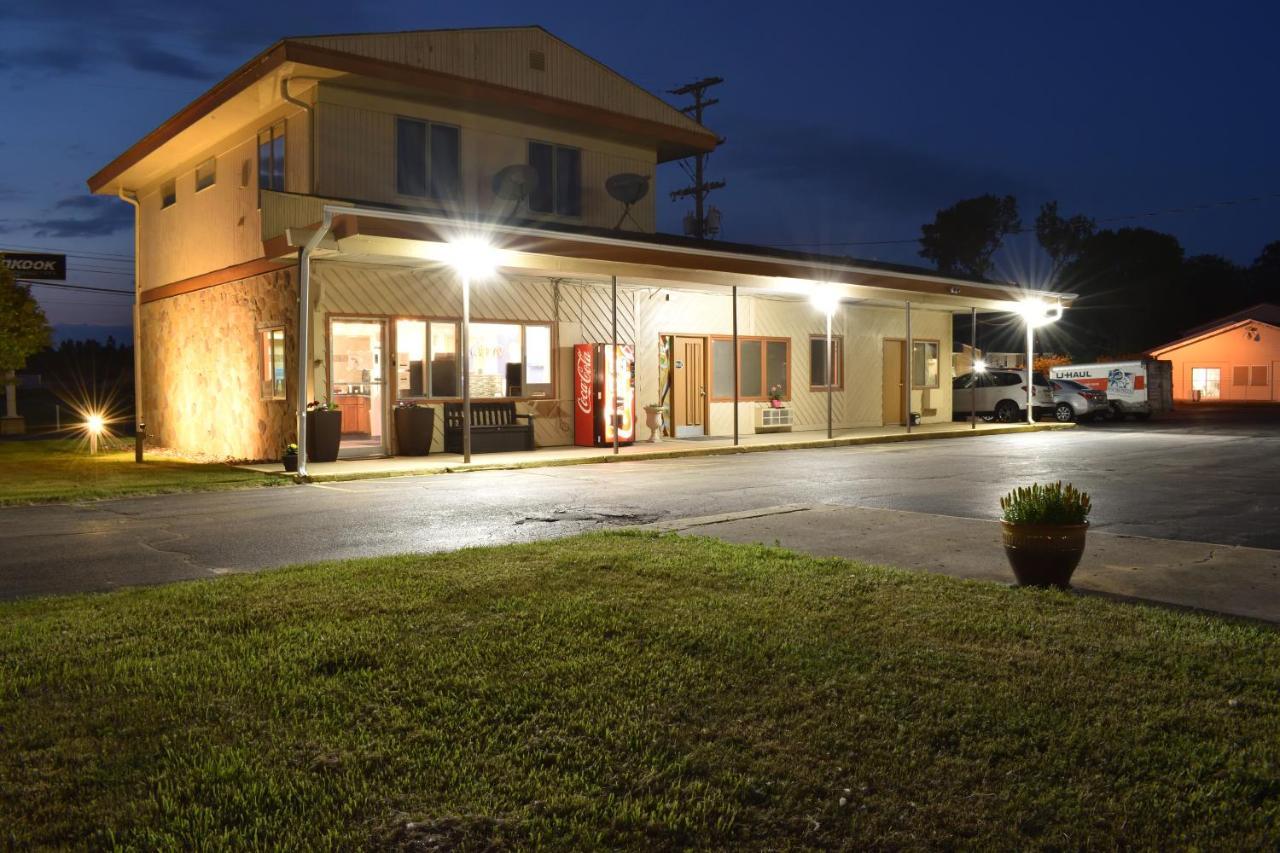 Great Lakes Inn & Suites South Haven Luaran gambar