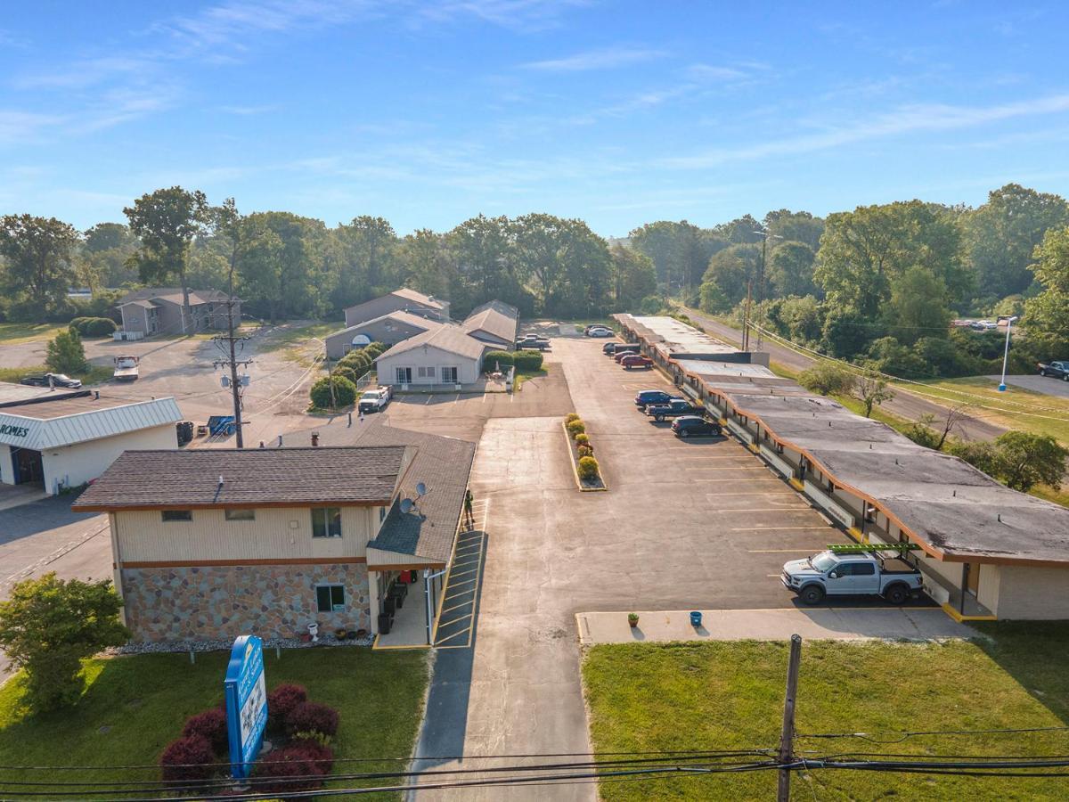 Great Lakes Inn & Suites South Haven Luaran gambar
