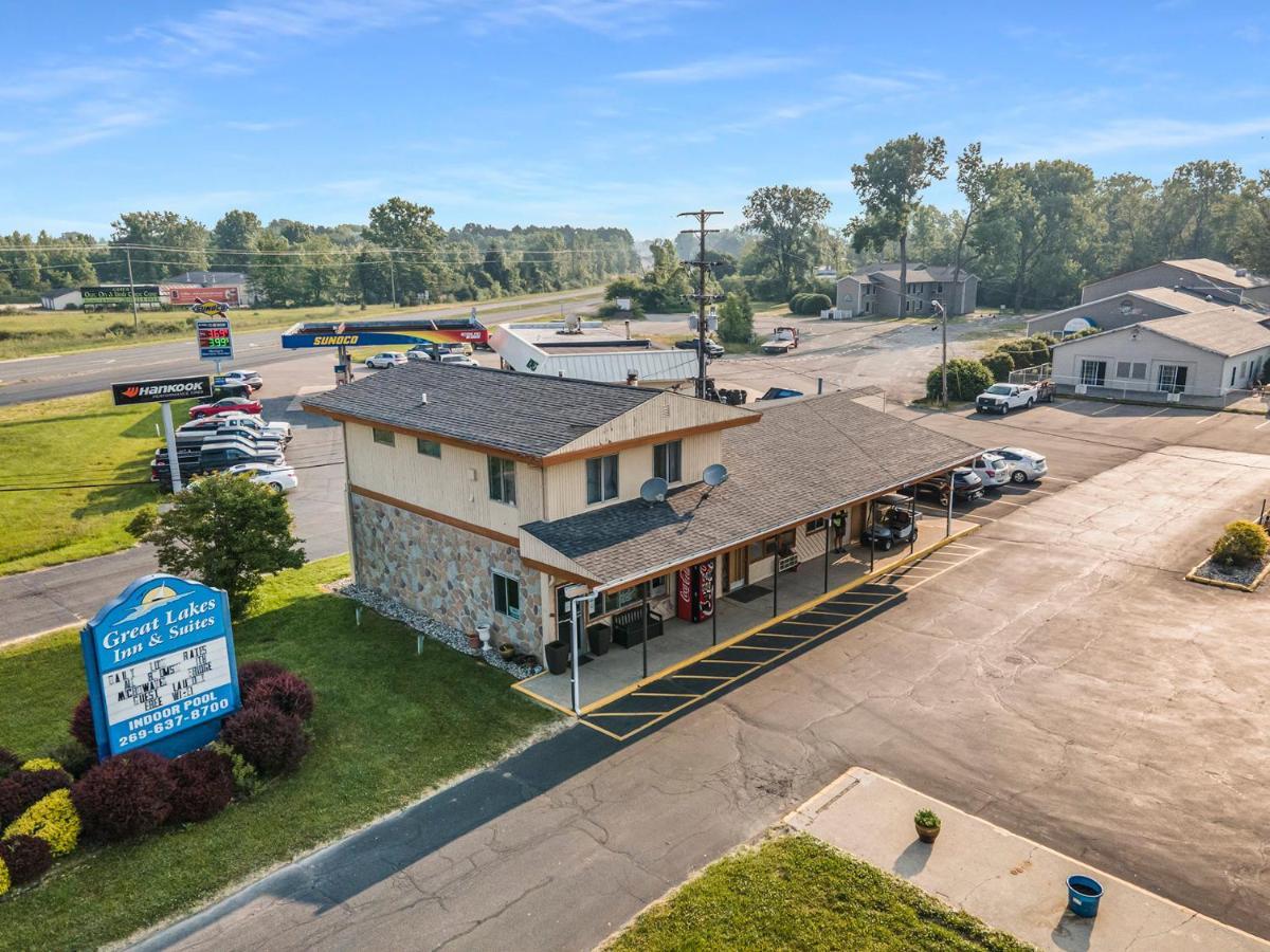 Great Lakes Inn & Suites South Haven Luaran gambar