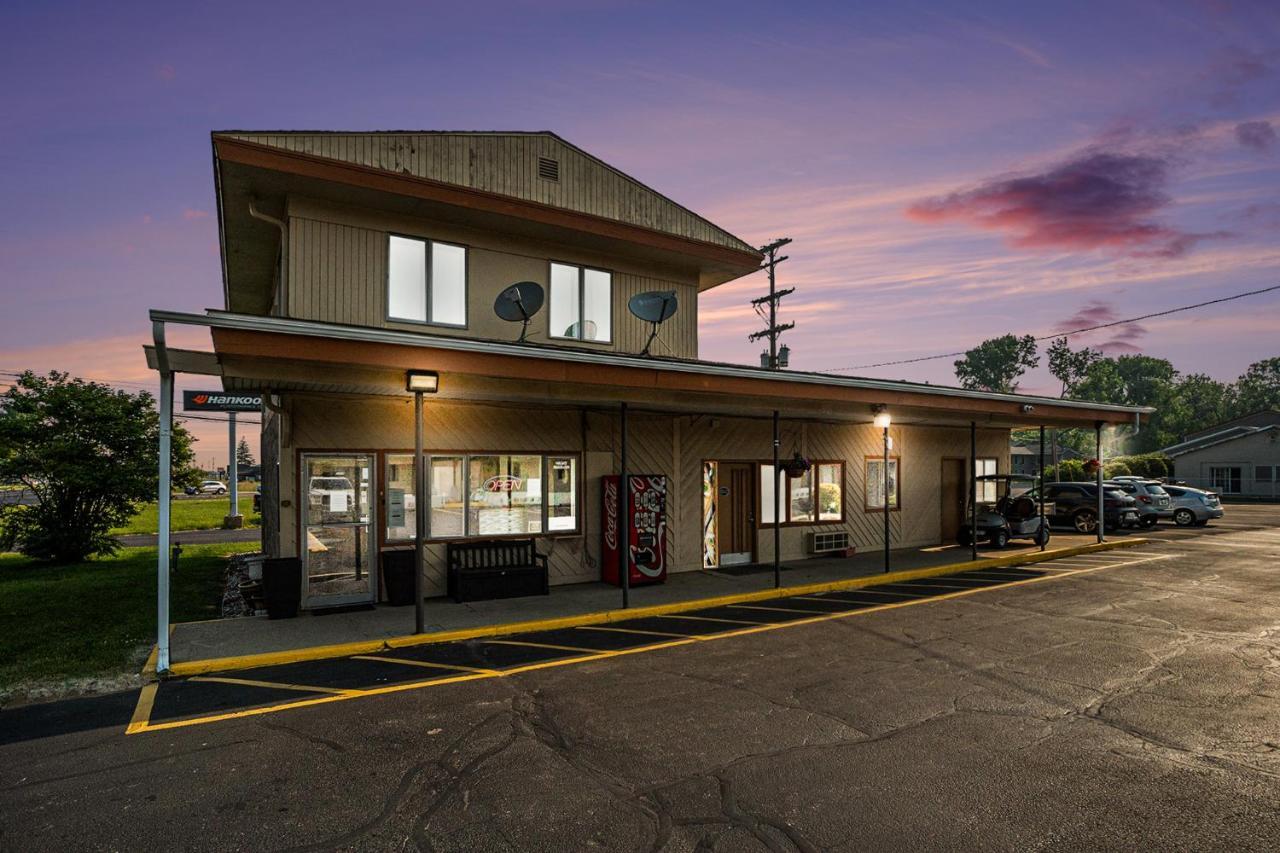 Great Lakes Inn & Suites South Haven Luaran gambar