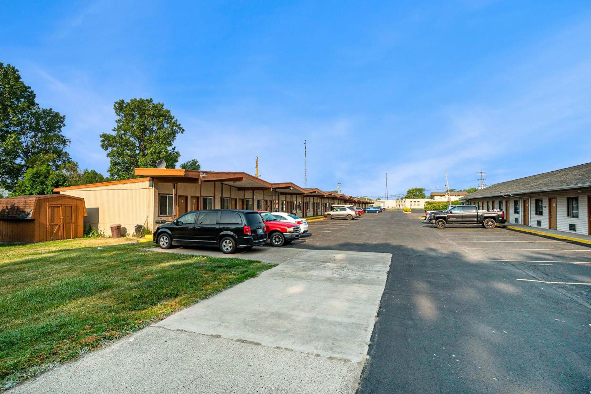 Great Lakes Inn & Suites South Haven Luaran gambar